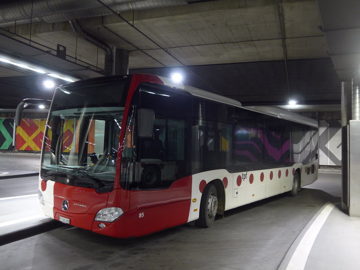 (186'686) - TPF Fribourg - Nr. 85/FR 300'300'388 - Mercedes am 27. November 2017 in Fribourg, Busbahnhof