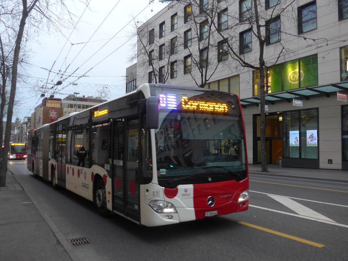 (186'720) - TPF Fribourg - Nr. 561/FR 300'442 - Mercedes am 27. November 2017 beim Bahnhof Fribourg
