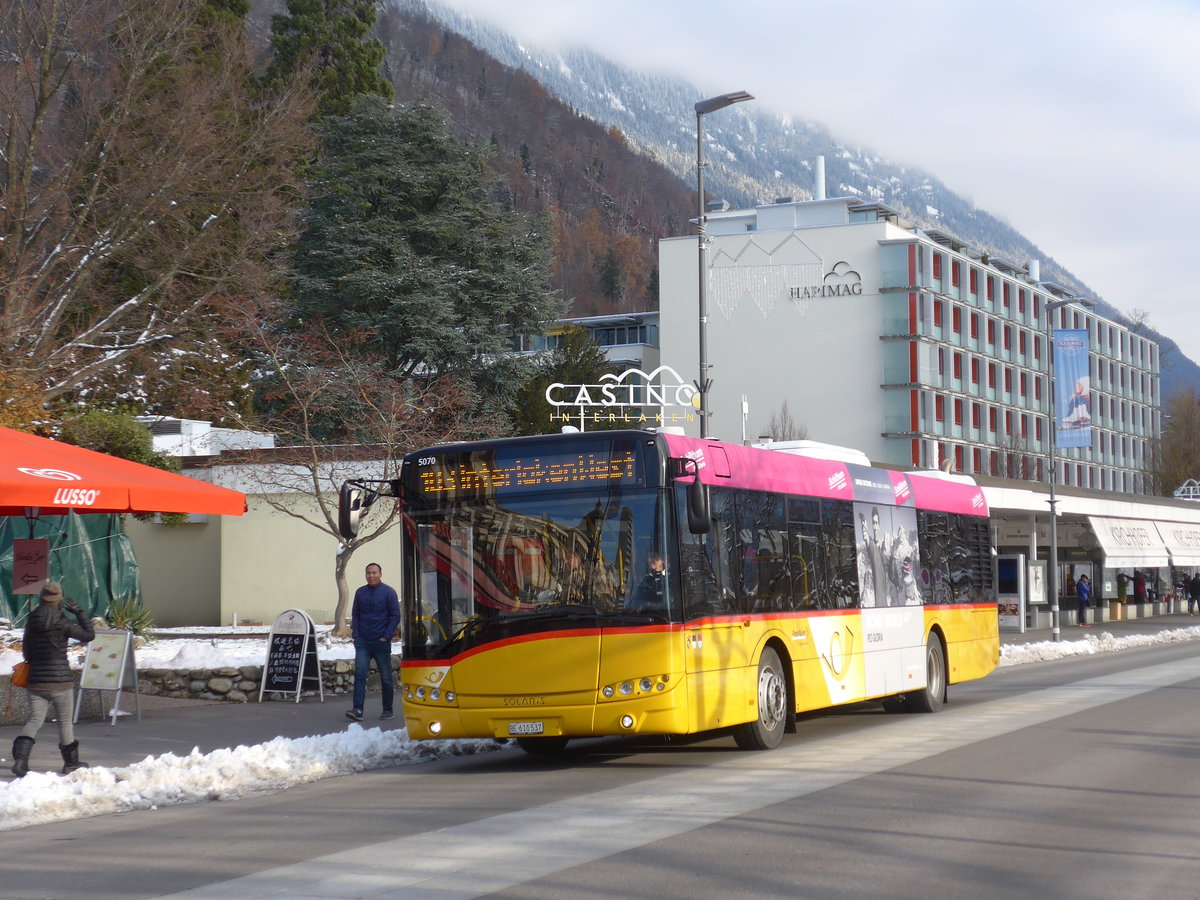 (186'769) - PostAuto Bern - BE 610'537 - Solaris am 3. Dezember 2017 in Interlaken, Kursaal