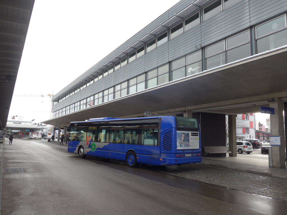 (186'873) - Ryffel, Volketswil - Nr. 73/ZH 457'075 - Irisbus am 9. Dezember 2017 beim Bahnhof Uster