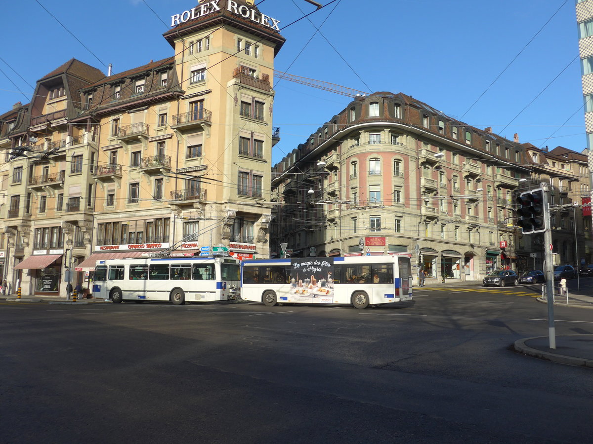 (187'187) - TL Lausanne - Nr. 790 - NAW/Lauber Trolleybus + Nr. 929 - Lanz+Marti/Hess Personenanhnger am 23. Dezember 2017 in Lausanne, Chauderon