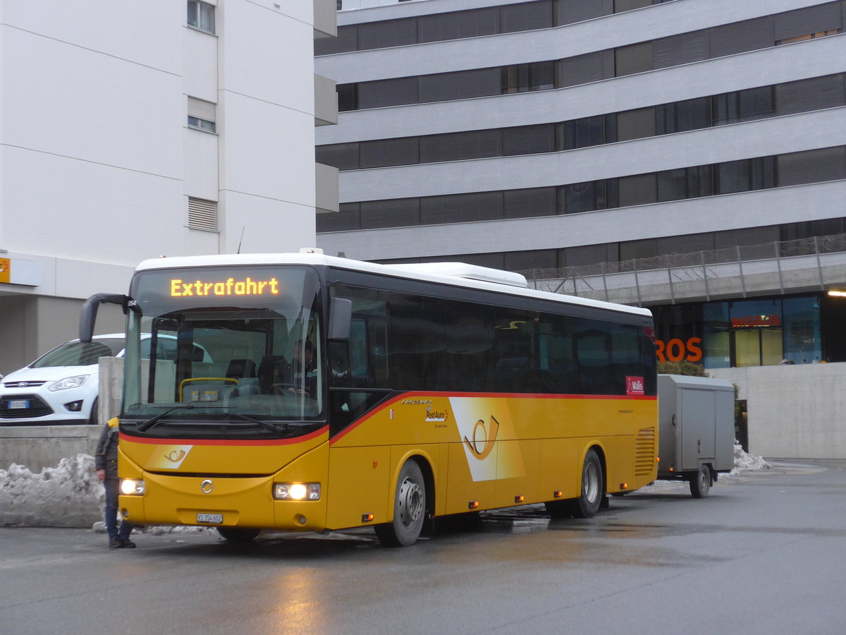 (187'978) - PostAuto Wallis - VS 354'602 - Irisbus am 20. Januar 2018 beim Bahnhof Visp