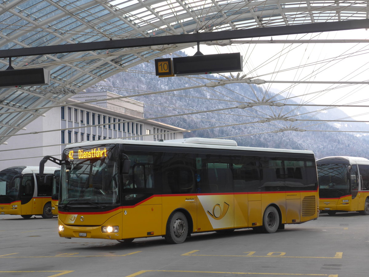 (188'187) - PostAuto Graubnden - GR 168'877 - Irisbus am 3. Februar 2018 in Chur, Postautostation