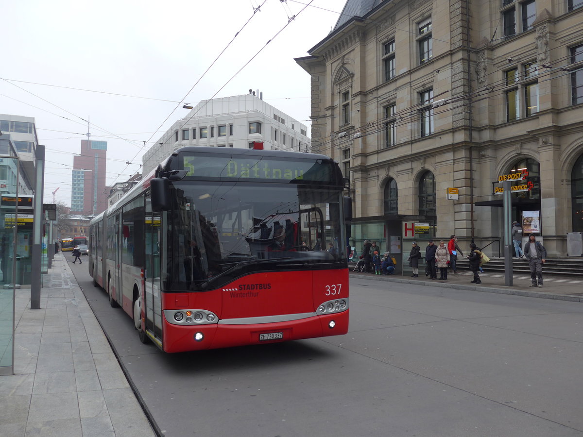 (188'334) - SW Winterthur - Nr. 337/ZH 730'337 - Solaris am 8. Februar 2018 beim Hauptbahnhof Winterthur