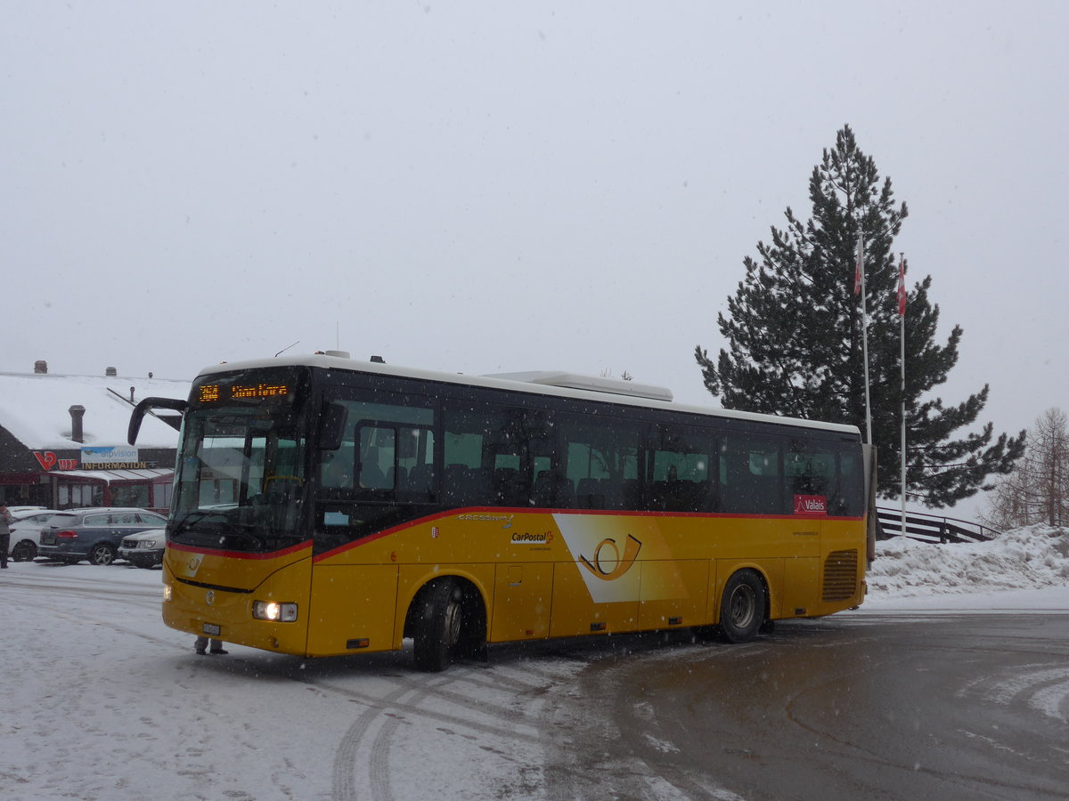 (188'367) - PostAuto Wallis - Nr. 19/VS 365'401 - Irisbus am 11. Februar 2018 in Veysonnaz, Station