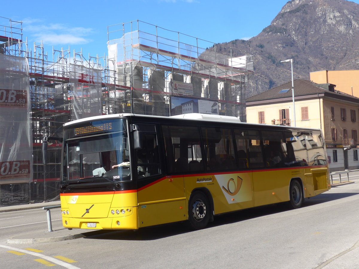 (188'593) - Barenco, Faido - TI 241'031 - Volvo am 14. Februar 2018 beim Bahnhof Biasca