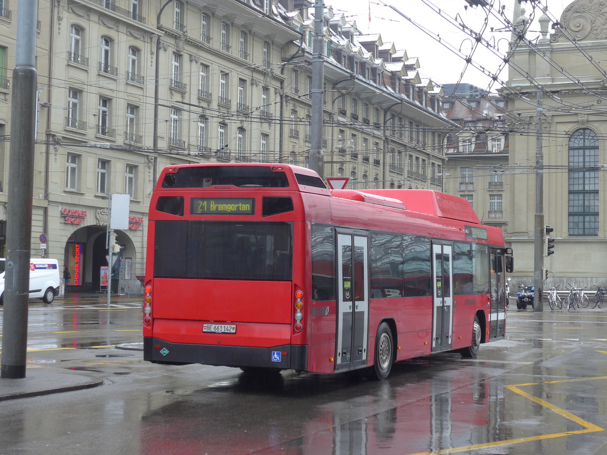 (188'630) - Bernmobil, Bern - Nr. 142/BE 661'142 - Volvo am 15. Februar 2018 beim Bahnhof Bern