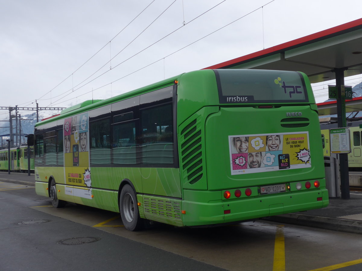 (188'979) - TPC Aigle - VD 1201 - Irisbus am 3. Mrz 2018 beim Bahnhof Aigle