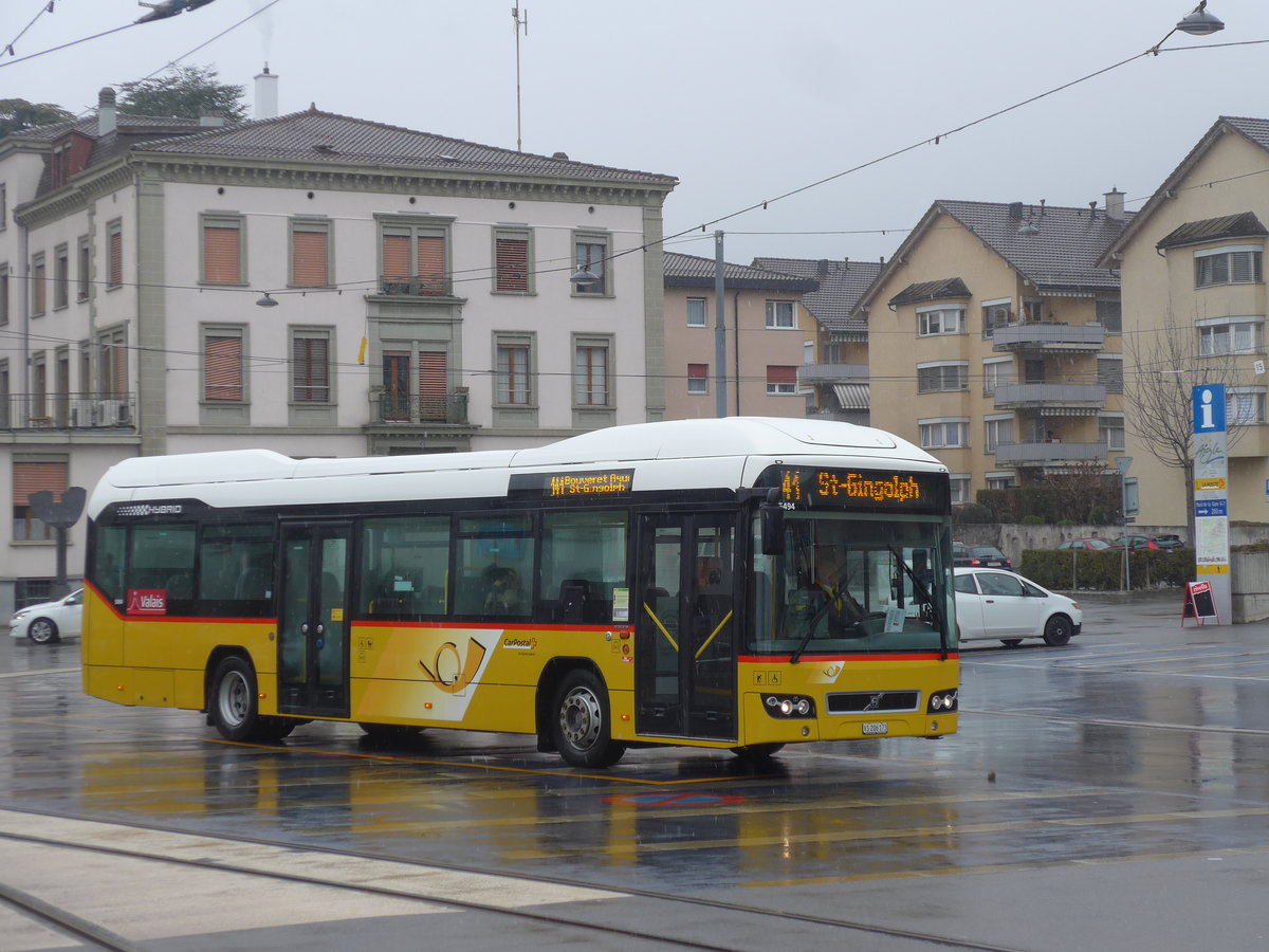 (189'009) - TPC Aigle - VS 206'173 - Volvo am 3. Mrz 2018 beim Bahnhof Aigle