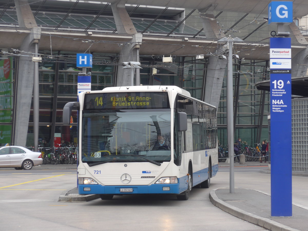 (189'387) - VBL Luzern - Nr. 721/LU 202'669 - Mercedes (ex Heggli, Kriens Nr. 721) am 17. Mrz 2018 beim Bahnhof Luzern