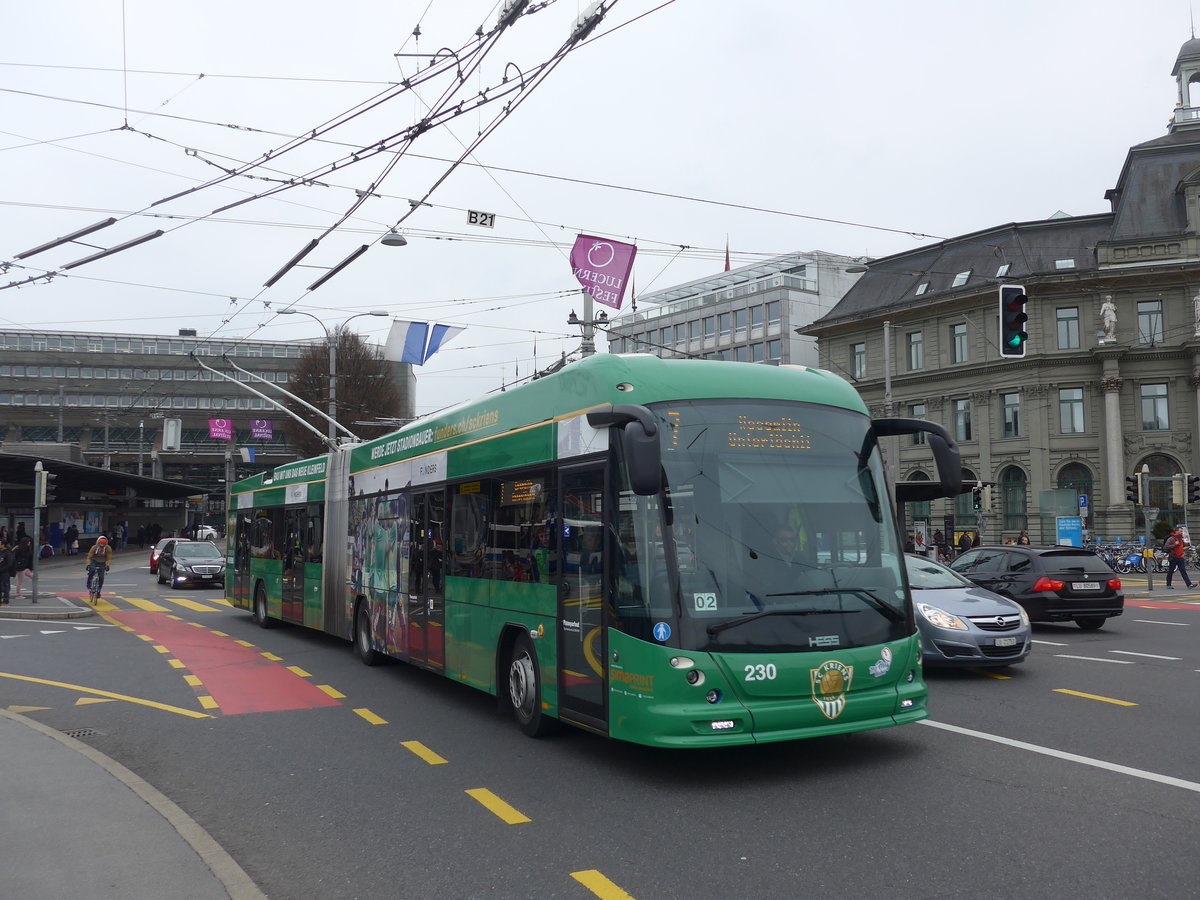 (189'401) - VBL Luzern - Nr. 230 - Hess/Hess Gelenktrolleybus am 17. Mrz 2018 beim Bahnhof Luzern