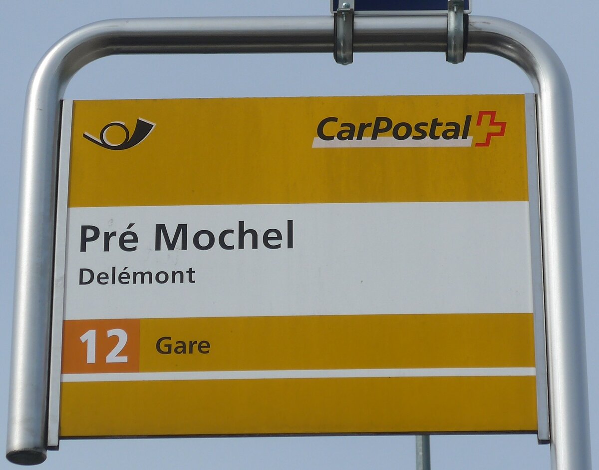 (189'928) - PostAuto-Haltestellenschild - Delmont, Pr Mochel - am 2. April 2018