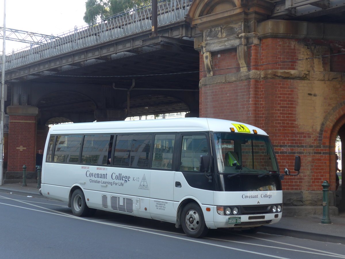 (190'361) - Couvenant College, Bell Post Hill - BS00 DD - Mitsubishi am 19. April 2018 in Melbourne
