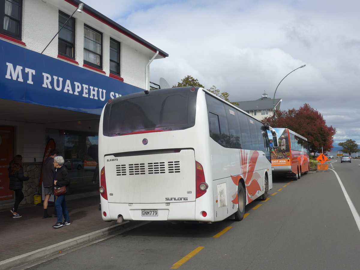 (191'276) - LNZ Coaches, Auckland - Nr. 8/GNM779 - Sunlong am 24. April 2018 in Taupo