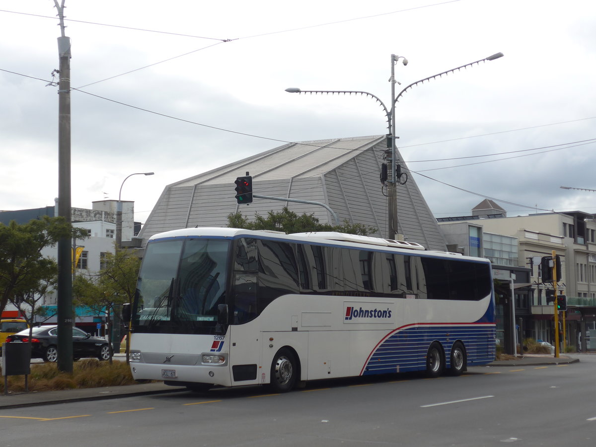 (191'762) - Johnston's, Auckland - Nr. 1267/JCL67 - Volvo/Coach Design am 27. April 2018 in Wellington