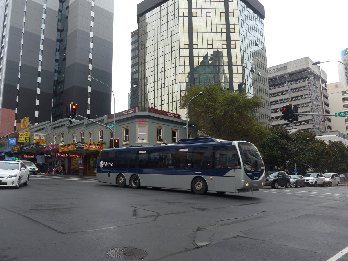 (192'140) - AT Metro, Auckland - Nr. NB2114/EGR138 - Scania/Designline am 30. April 2018 in Auckland
