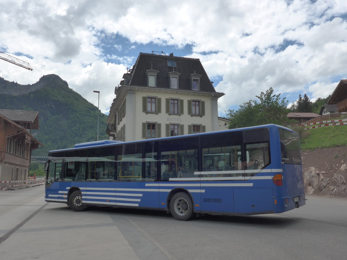 (193'336) - Interbus, Yverdon - FR 300'704 - Mercedes (ex AFA Adelboden Nr. 93; ex AFA Adelboden Nr. 5) am 21. Mai 2018 beim Bahnhof Montbovon