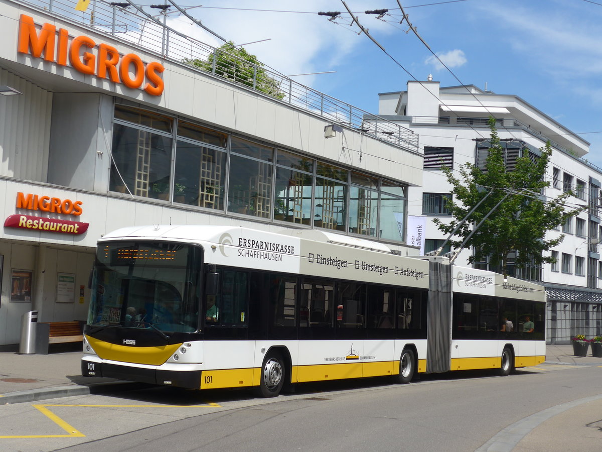 (193'951) - VBSH Schaffhausen - Nr. 101 - Hess/Hess Gelenktrolleybus am 10. Juni 2018 in Neuhausen, Zentrum