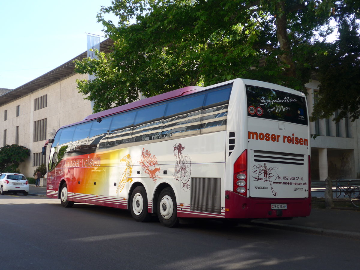 (194'019) - Moser, Flaach - Nr. 11/ZH 128'862 - Volvo am 16. Juni 2018 in Basel, Petersplatz