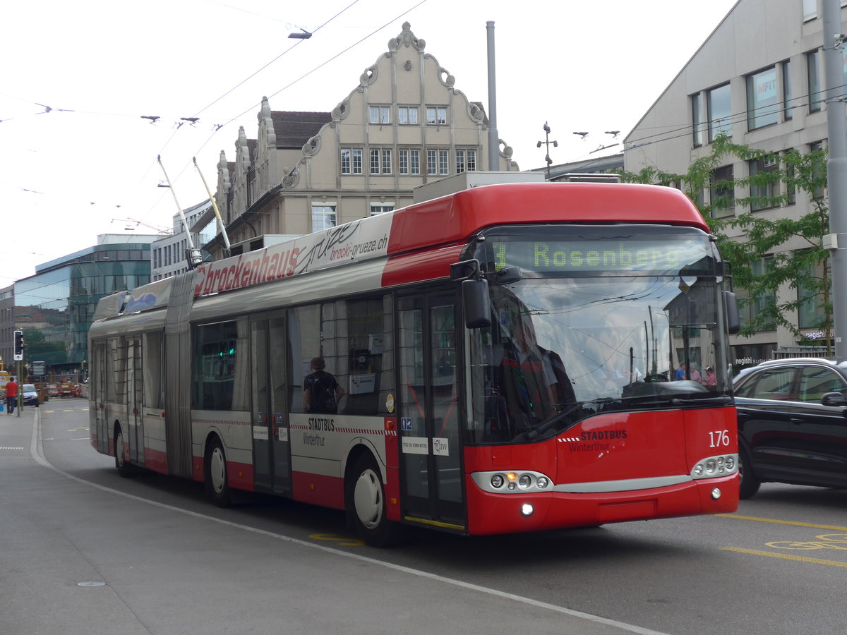(194'071) - SW Winterthur - Nr. 176 - Solaris Gelenktrolleybus am 17. Juni 2018 beim Hauptbahnhof Winterthur