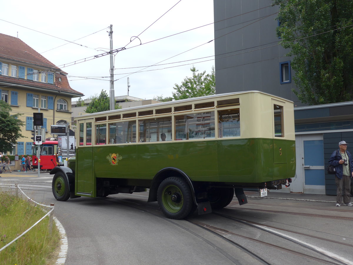 (194'356) - SVB Bern (Bernmobil historique) - Nr. 5/BE 29'005 - Saurer am 24. Juni 2018 in Bern, Weissenbhl