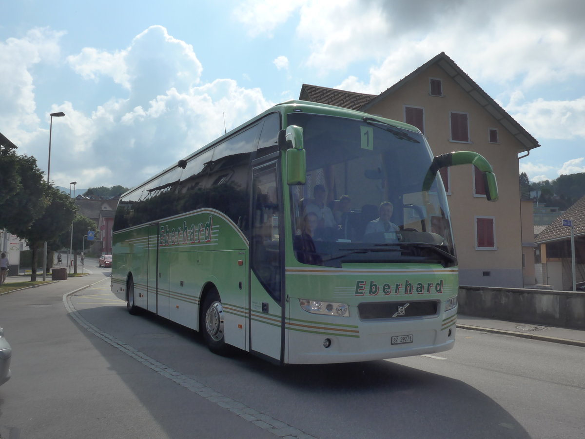(194'531) - Eberhard, Altendorf - Nr. 4/SZ 29'271 - Volvo am 7. Juli 2018 in Benken, Post