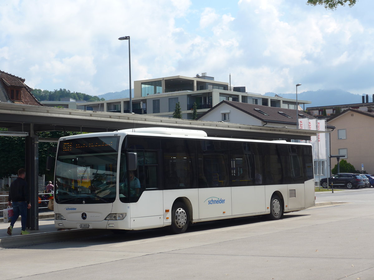 (194'560) - Schneider, Ermenswil - Nr. 11/SG 39'311 - Mercedes am 7. Juli 2018 beim Bahnhof Uznach