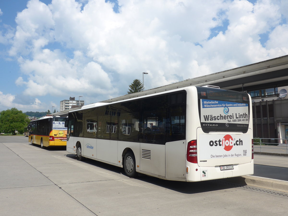 (194'561) - Schneider, Ermenswil - Nr. 11/SG 39'311 - Mercedes am 7. Juli 2018 beim Bahnhof Uznach