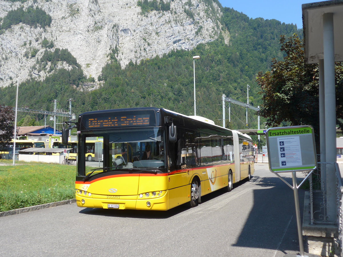 (194'664) - PostAuto Bern - Nr. 684/BE 813'684 - Solaris am 9. Juli 2018 beim Bahnhof Wimmis