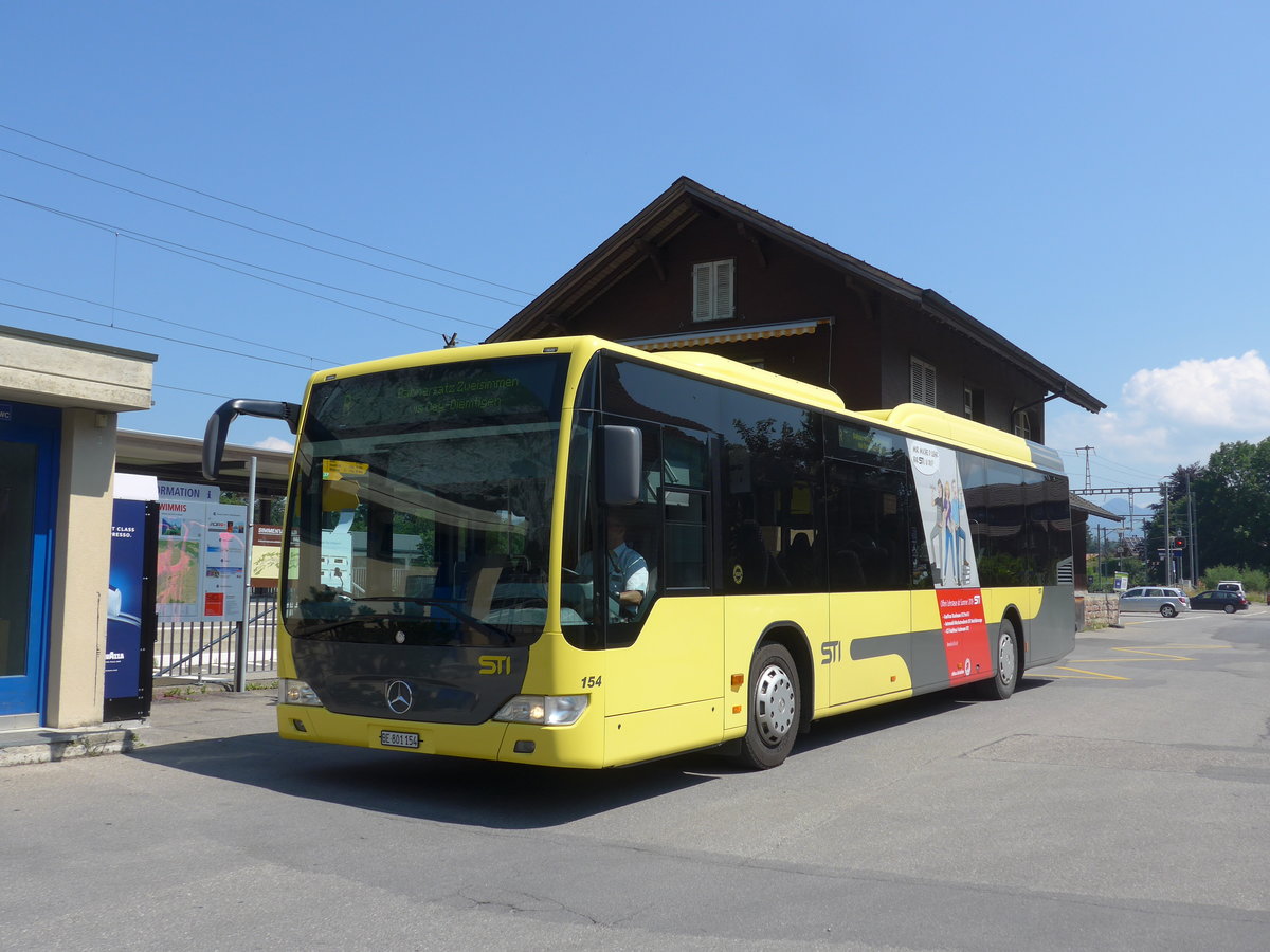 (194'680) - STI Thun - Nr. 154/BE 801'154 - Mercedes am 9. Juli 2018 beim Bahnhof Wimmis