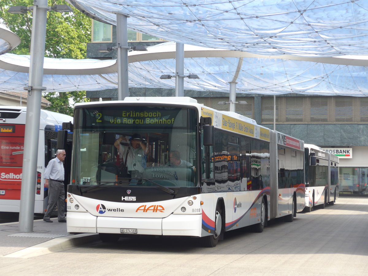 (195'109) - AAR bus+bahn, Aarau - Nr. 169/AG 374'169 - Scania/Hess am 23. Juli 2018 beim Bahnhof Aarau