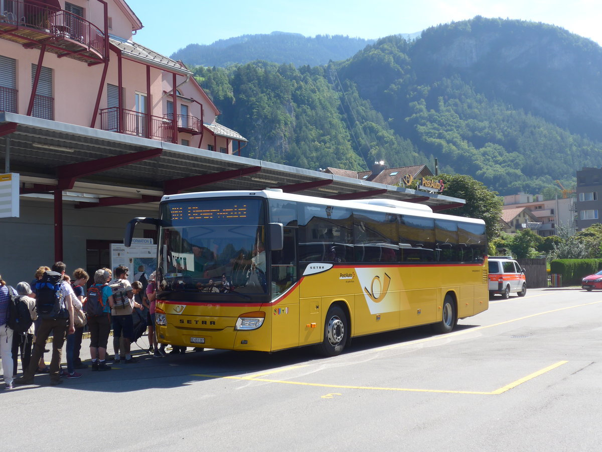(195'244) - PostAuto Bern - BE 653'387 - Setra am 29. Juli 2018 in Meiringen, Postautostation