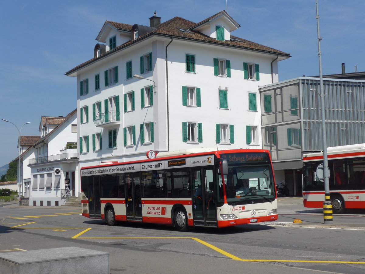 (195'420) - AAGS Schwyz - Nr. 38/SZ 57'338 - Mercedes am 1. August 2018 in Schwyz, Post