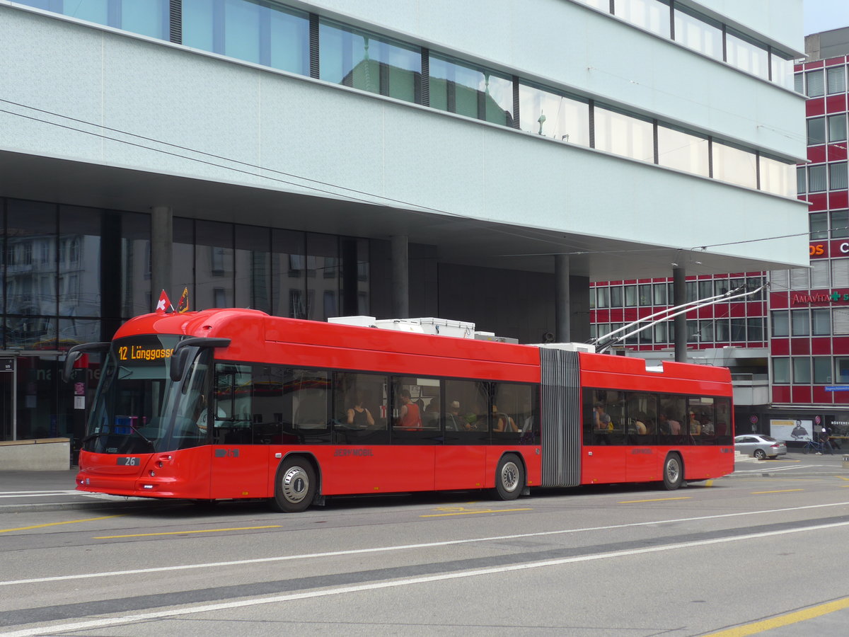 (195'484) - Bernmobil, Bern - Nr. 26 - Hess/Hess Gelenktrolleybus am 1. August 2018 in Bern, Schanzenstrasse