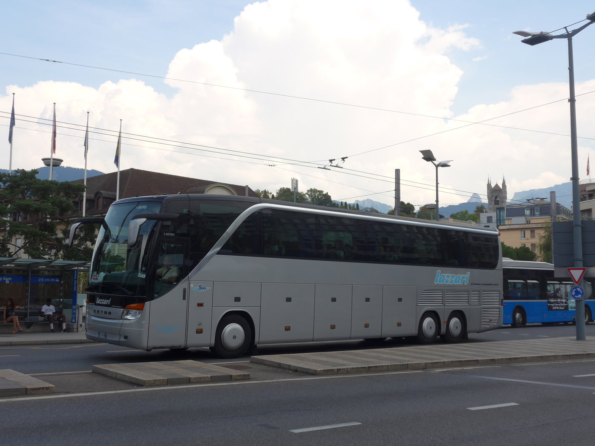 (195'710) - Aus Italien: ClaroBus, San Nicola la Strada - Nr. 41/EC-861 ND - Setra am 6. August 2018 beim Bahnhof Vevey