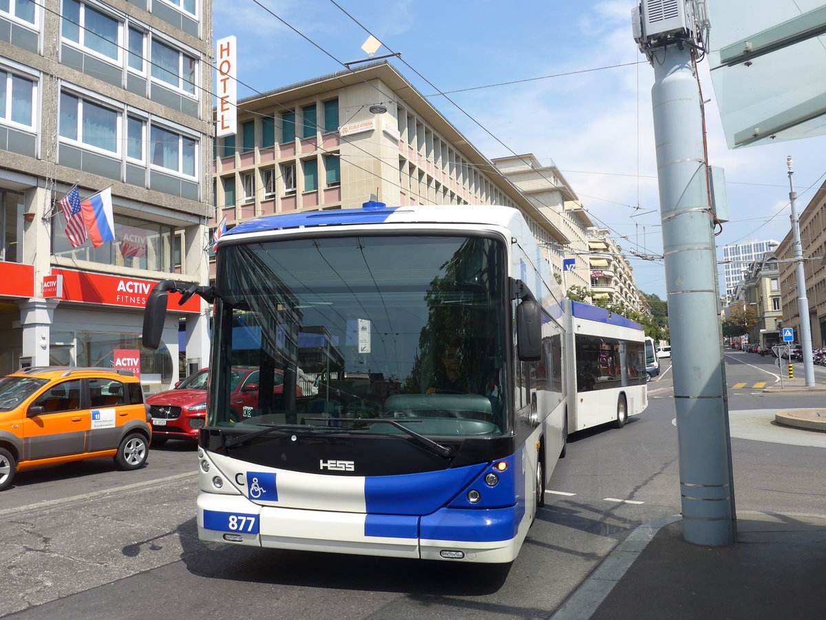 (195'735) - TL Lausanne - Nr. 877 - Hess/Hess Gelenktrolleybus am 6. August 2018 beim Bahnhof Lausanne