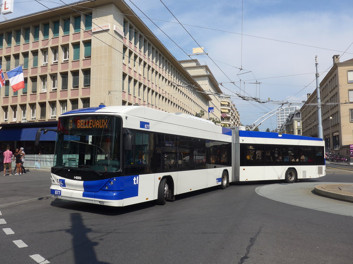 (195'769) - TL Lausanne - Nr. 877 - Hess/Hess Gelenktrolleybus am 6. August 2018 beim Bahnhof Lausanne