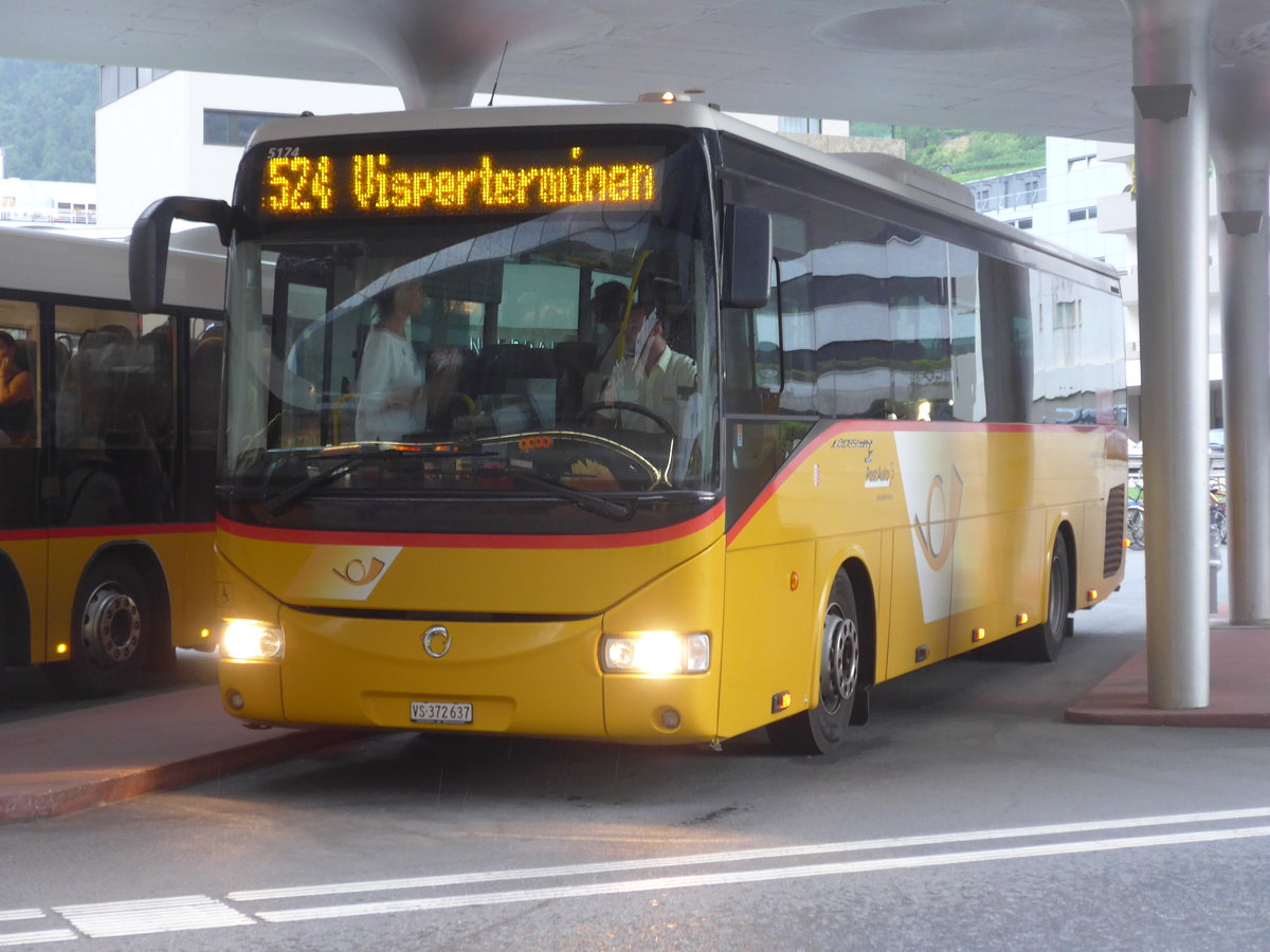 (195'785) - BUS-trans, Visp - VS 372'637 - Irisbus am 6. August 2018 beim Bahnhof Visp