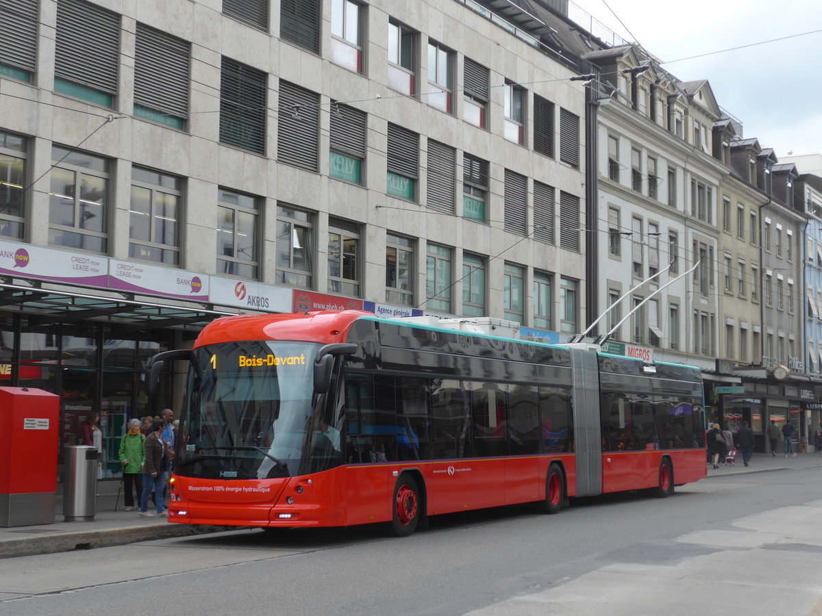 (196'507) - VB Biel - Nr. 93 - Hess/Hess Gelenktrolleybus am 3. September 2018 in Biel, Guisanplatz