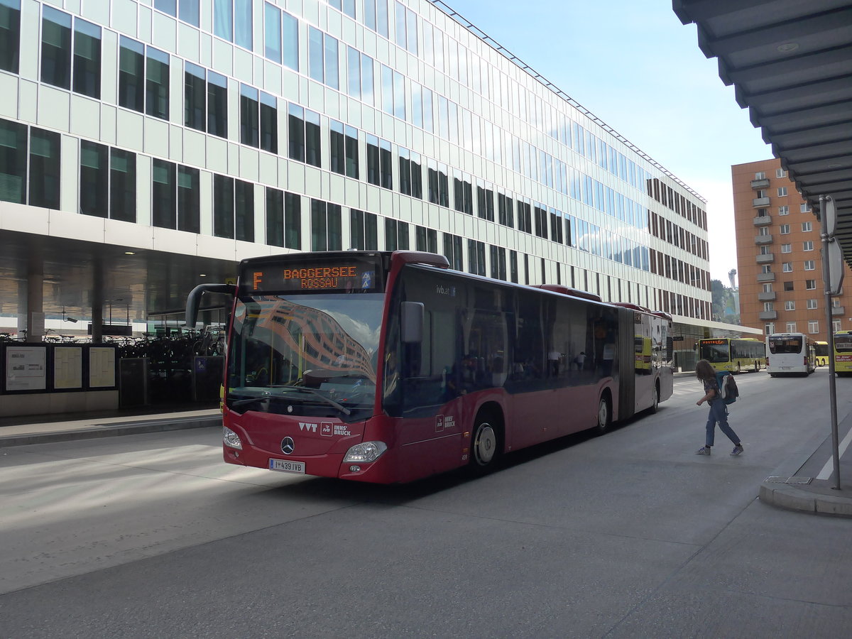 (196'704) - IVB Innsbruck - Nr. 439/I 439 IVB - Mercedes am 10. September 2018 beim Bahnhof Innsbruck