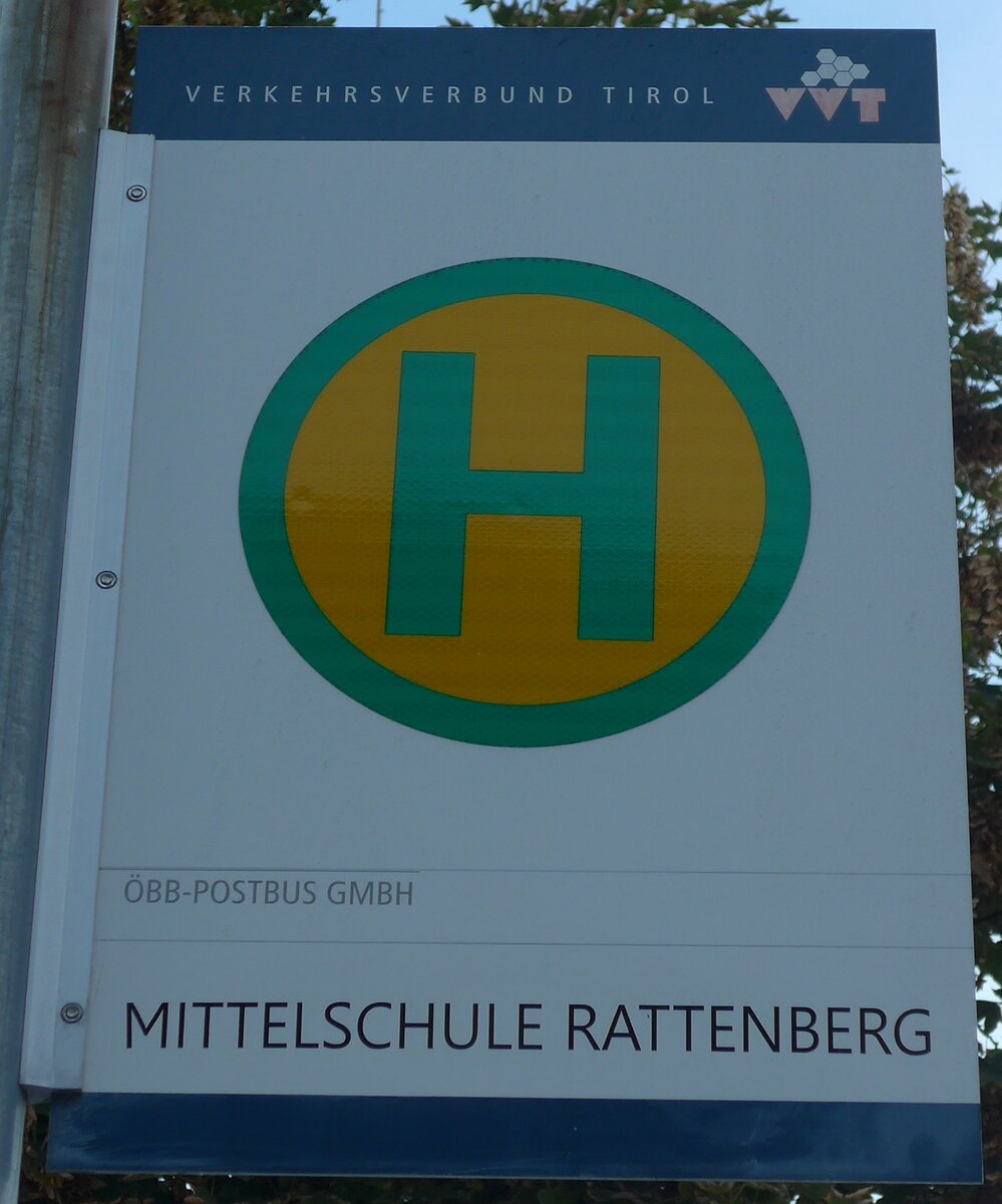 (196'854) - BB-POSTBUS-Haltestellenschild - Rattenberg, Mittelschule Rattenberg - am 11. September 2018