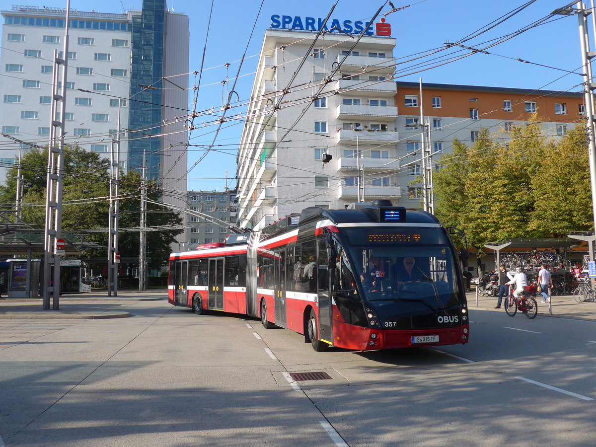 (197'065) - OBUS Salzburg - Nr. 357/S 315 TF - Solaris Gelenktrolleybus am 13. September 2018 beim Bahnhof Salzburg