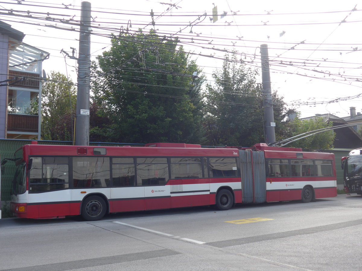 (197'123) - OBUS Salzburg - Nr. 233/S 867 EE - Grf&Stift Gelenktrolleybus (ex Nr. 9573) am 13. September 2018 in Salzburg, Betriebshof