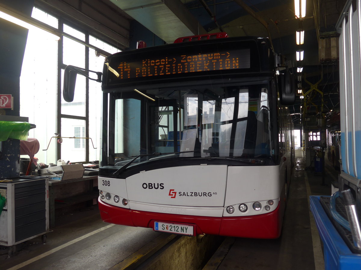 (197'137) - OBUS Salzburg - Nr. 308/S 212 NY - Solaris Gelenktrolleybus am 13. September 2018 in Salzburg, Betriebshof