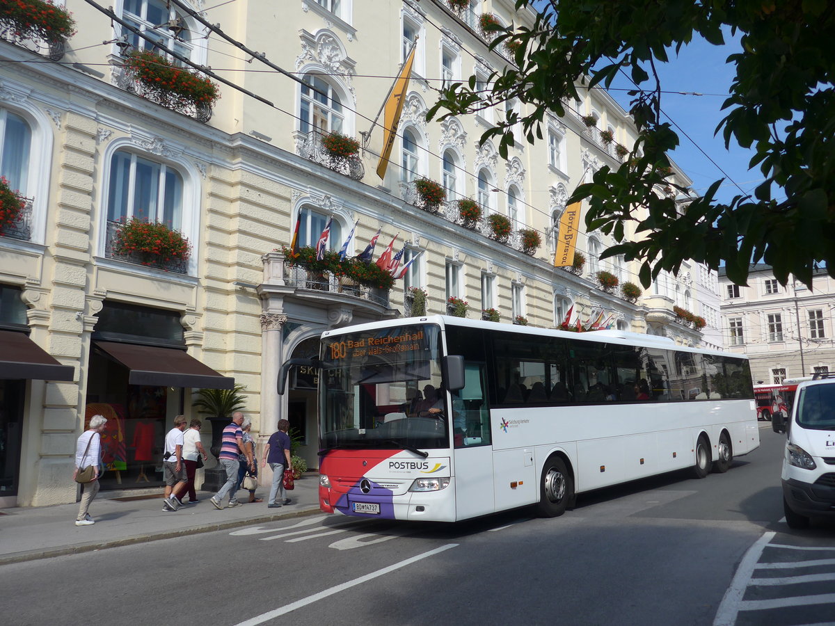 (197'253) - PostBus - BD 14'737 - Mercedes am 13. September 2018 in Salzburg, Makartplatz