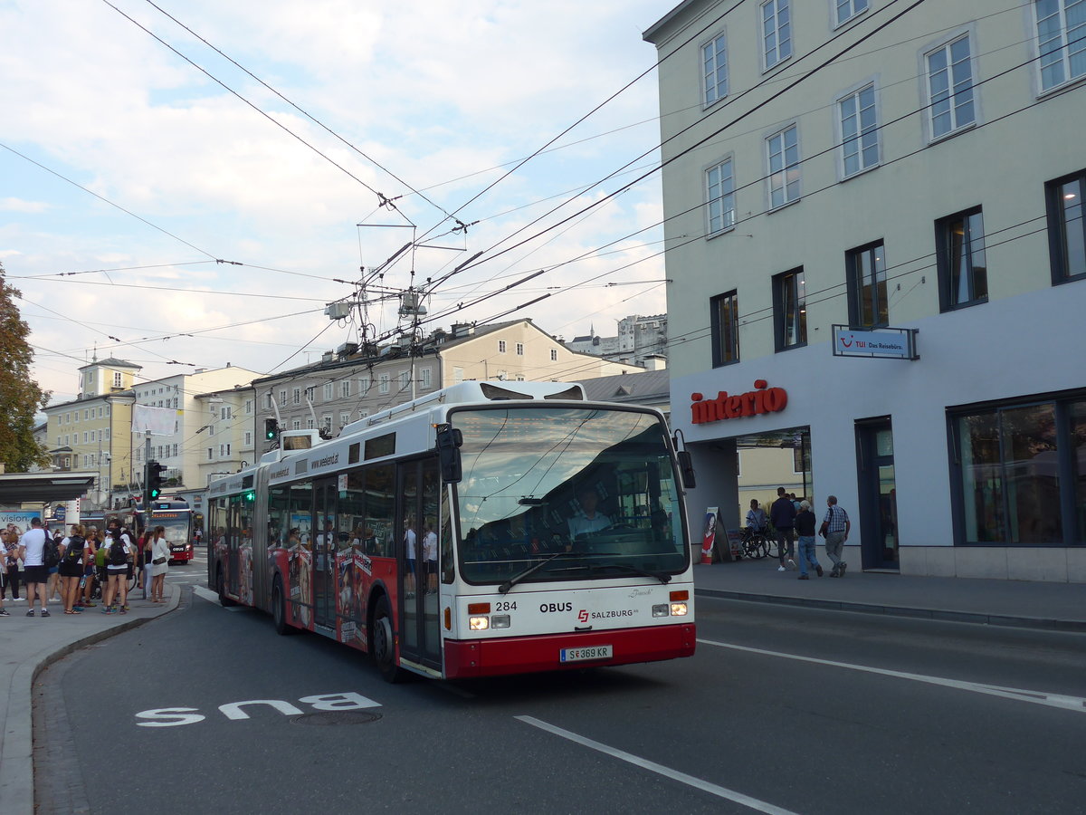 (197'385) - OBUS Salzburg - Nr. 284/S 369 KR - Van Hool Gelenktrolleybus am 13. September 2018 in Salzburg, Hanuschplatz