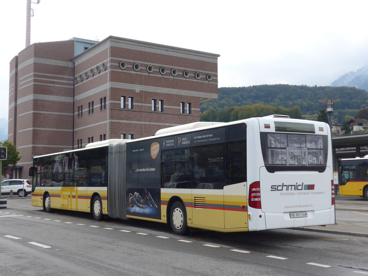 (198'069) - STI Thun - Nr. 134/BE 801'134 - Mercedes am 1. Oktober 2018 beim Bahnhof Spiez