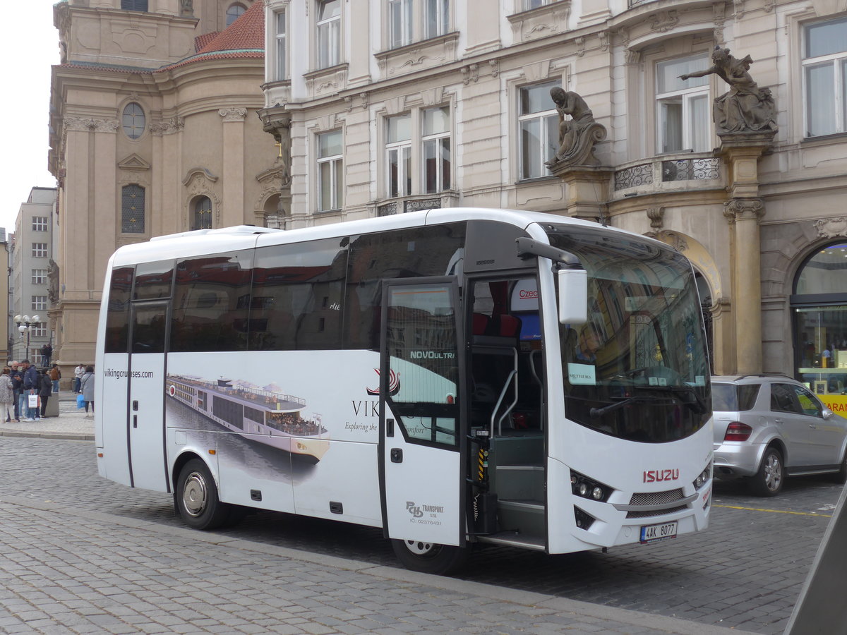 (198'740) - PCHD Transport, Praha - 4AK 8077 - Isuzu am 19. Oktober 2018 in Praha, Staromestsk Nmest