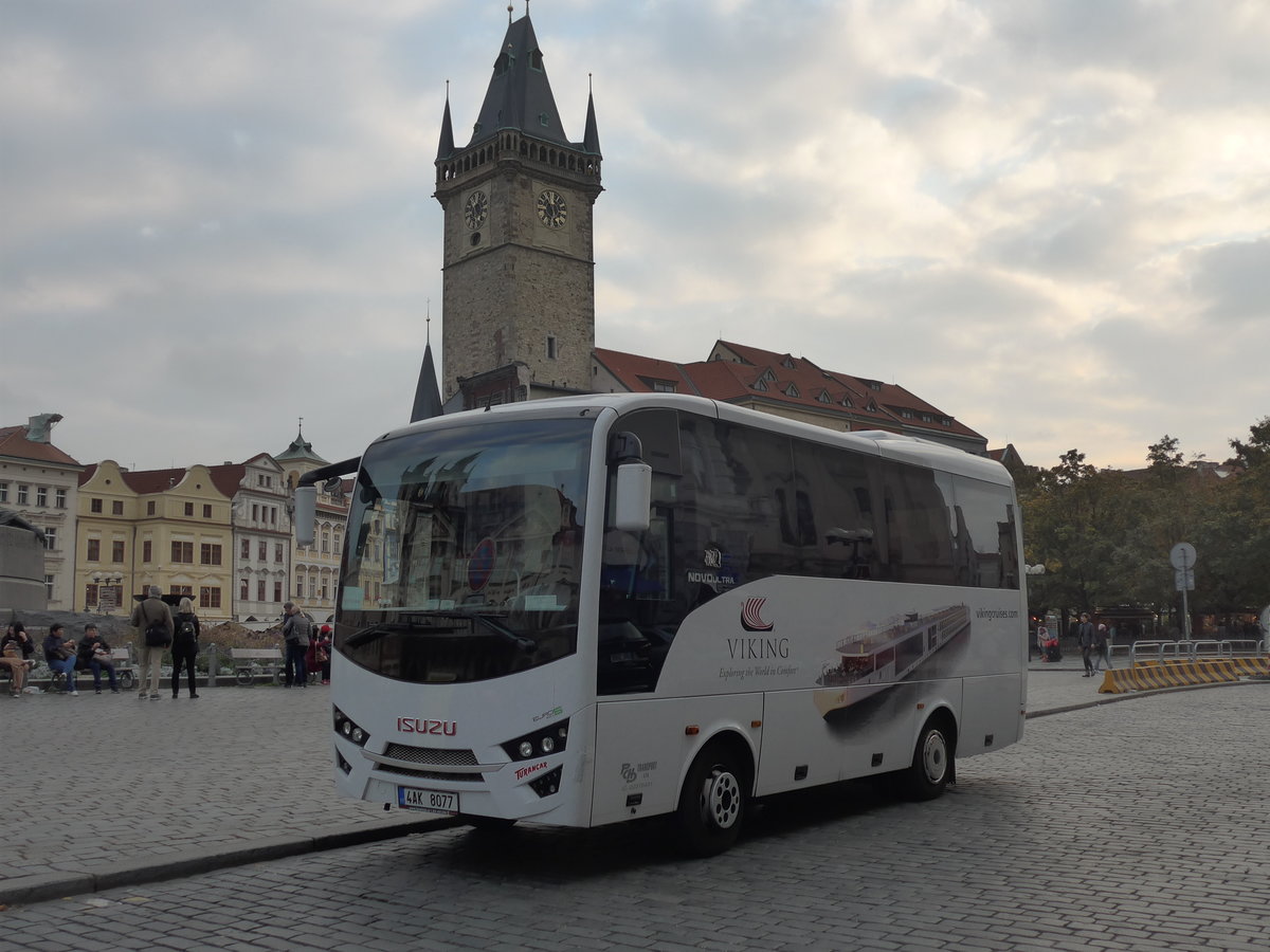 (198'745) - PCHD Transport, Praha - 4AK 8077 - Isuzu am 19. Oktober 2018 in Praha, Staromestsk Nmest