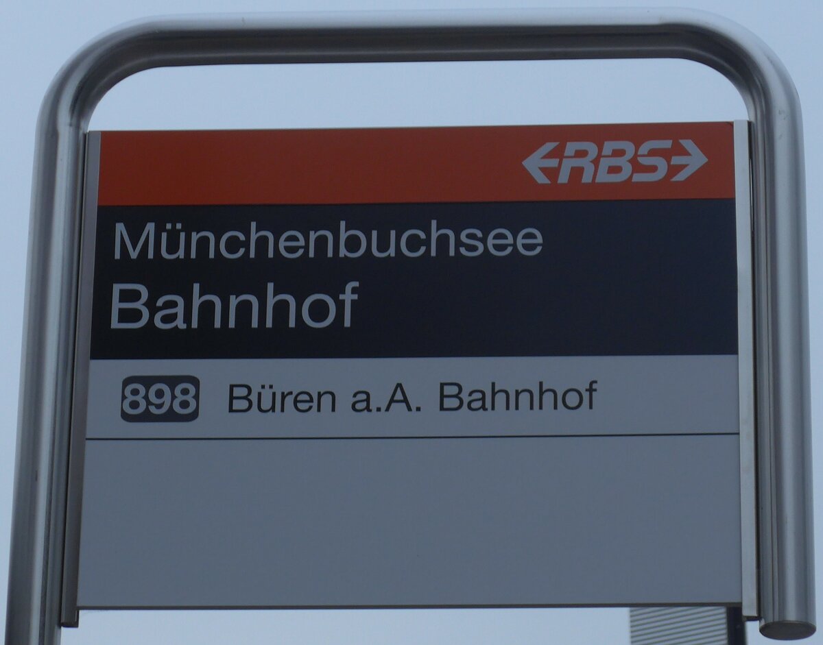 (199'183) - RBS-Haltestellenschild - Mnchenbuchsee, Bahnhof - am 4. November 2018